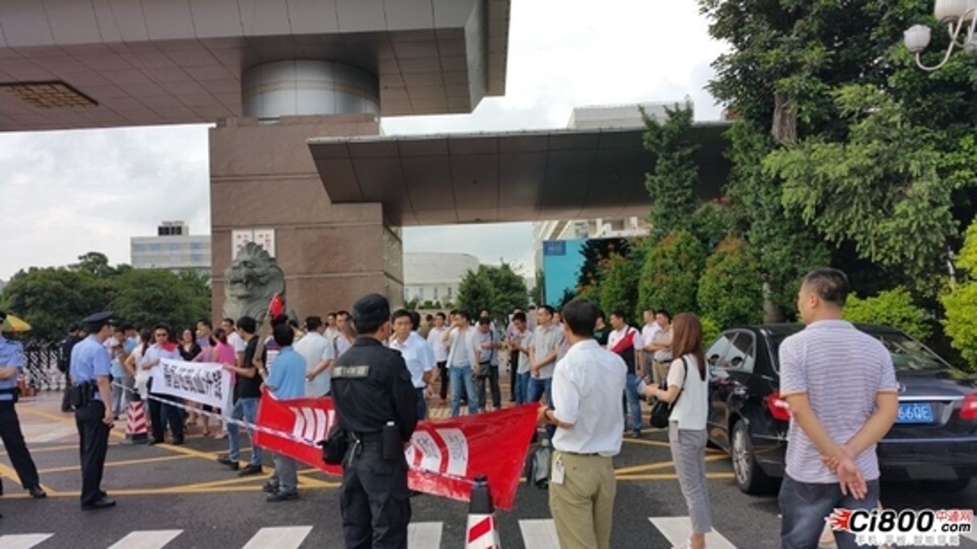 在当今信息化时代,企业如何选择最适合自己的系统集成方案?不同的服务商在技术实力、服务质量上各有千秋,本文将通过对比分析,帮助企业在众多选项中找到最合适的选择。